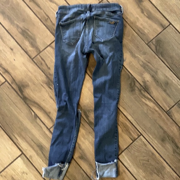 Hollister  jeans - Picture 2 of 3